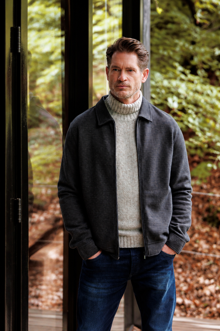 Two-Tone Jacquard Sweatvest - Camel